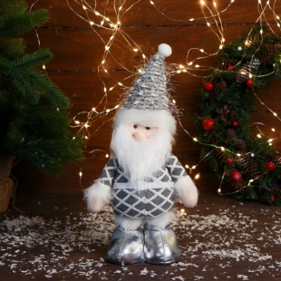 Мягкая игрушка "Дед Мороз в костюме с ремешком" 16х30 см, серый  фото 112349